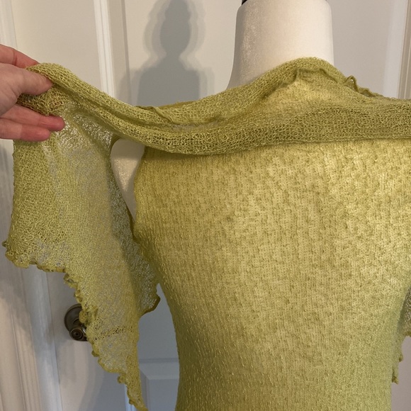 Beautiful Vintage Lime Green Fine Crocheted Knit Top. One size. - Picture 7 of 10